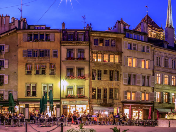 Place du Bourg-de-Four Genève de nuit